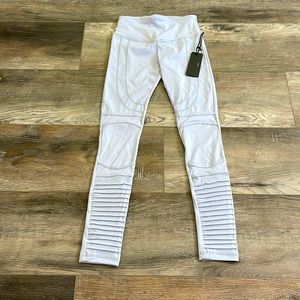 L’urv leggings NWT Size XS